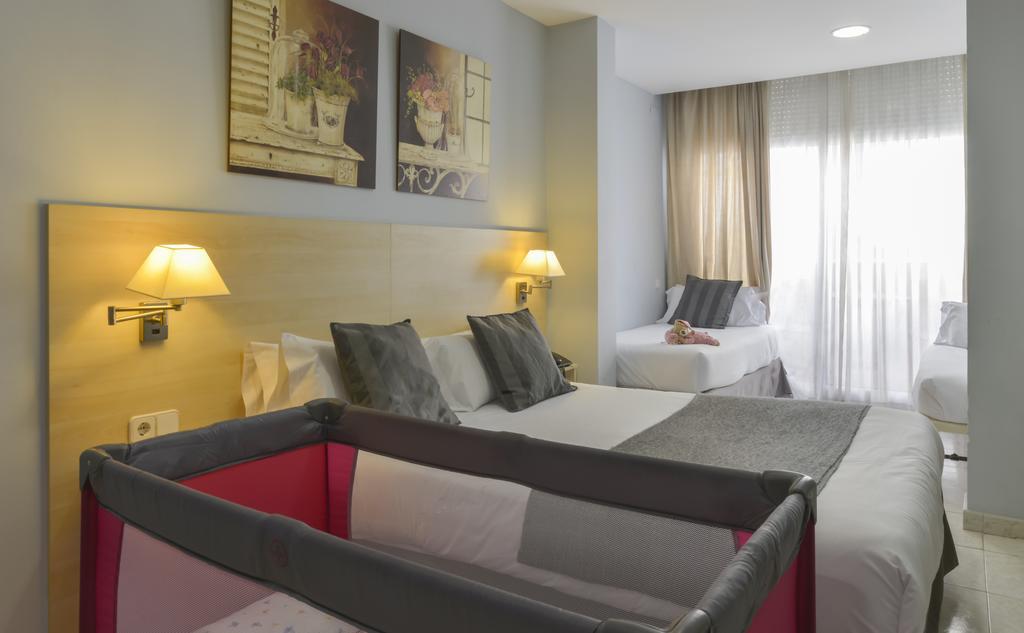 Alexandra Aparthotel Benstarhotelgroup Ταραγόνα Δωμάτιο φωτογραφία